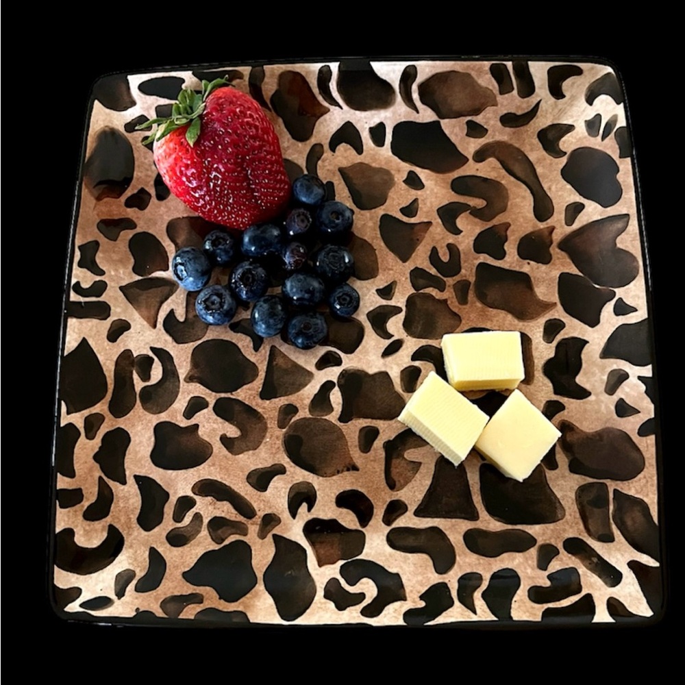 Roscher & Co “Wild Thing” Collection of 6 Lunch/Dessert/Appetizer Plates…